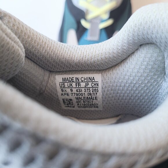 Adidas Yeezy Boost 700 V1 Wave Runner Multicolor Running Shoes Size 9.5 - Picture 8 of 16
